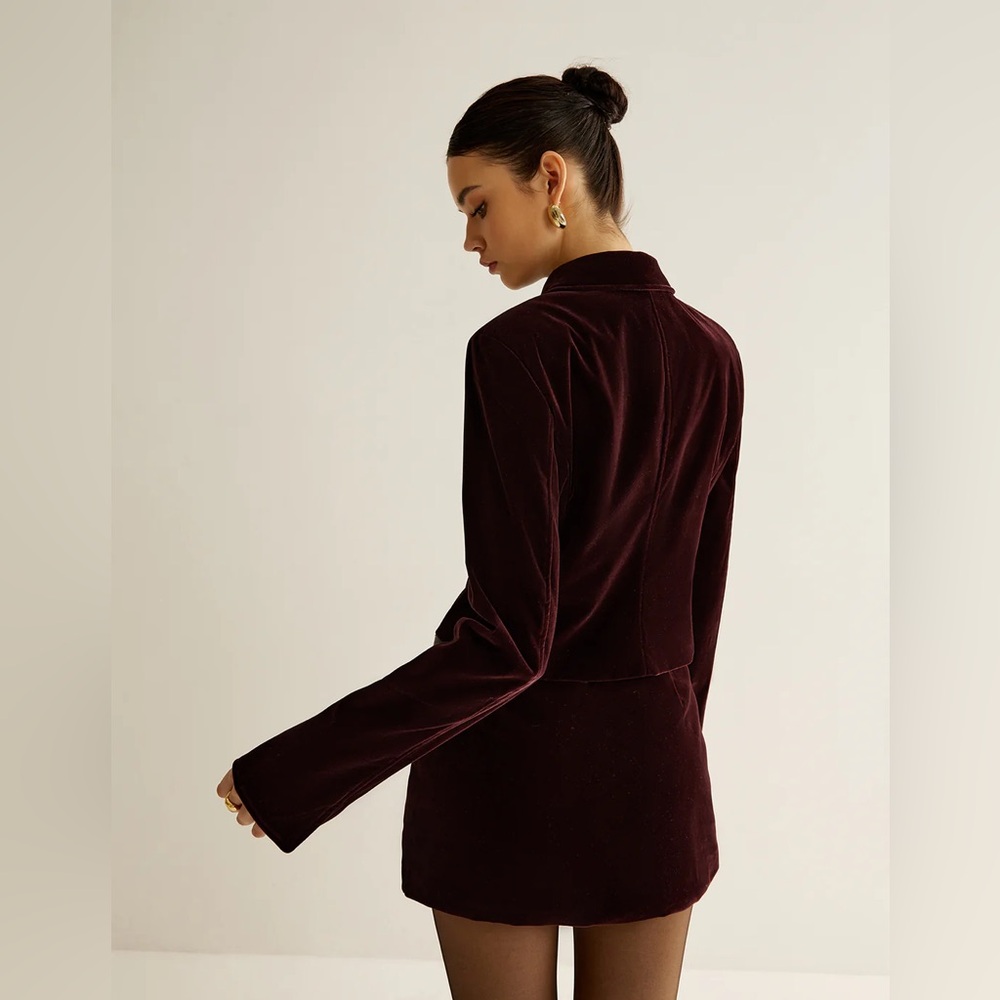 Commense SET Velvet Collared Jacket & Mini Skirt Set - Picture 3 of 16